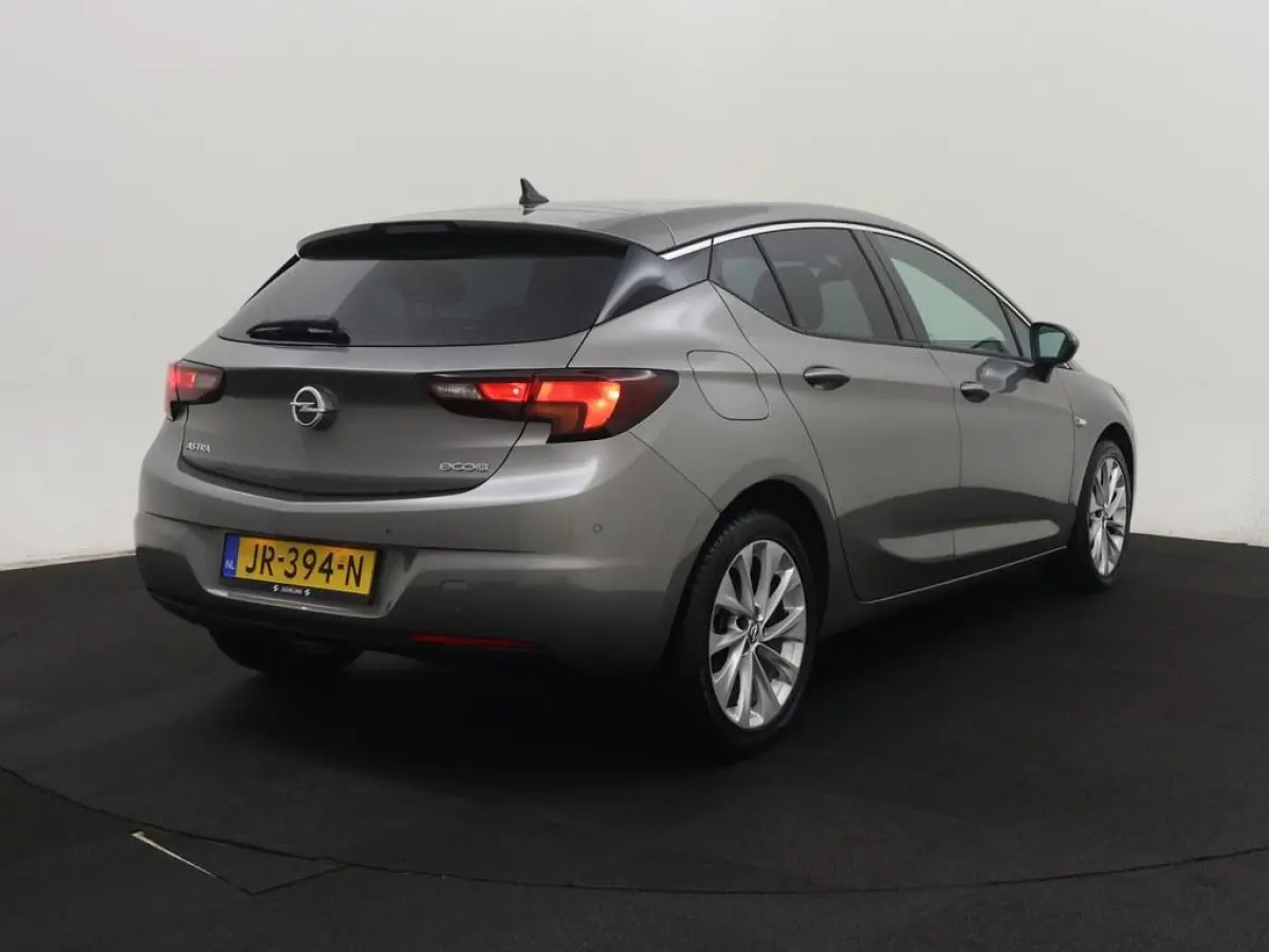 1.0 TURBO Business+ Nav/Camera/Led/4S.Banden