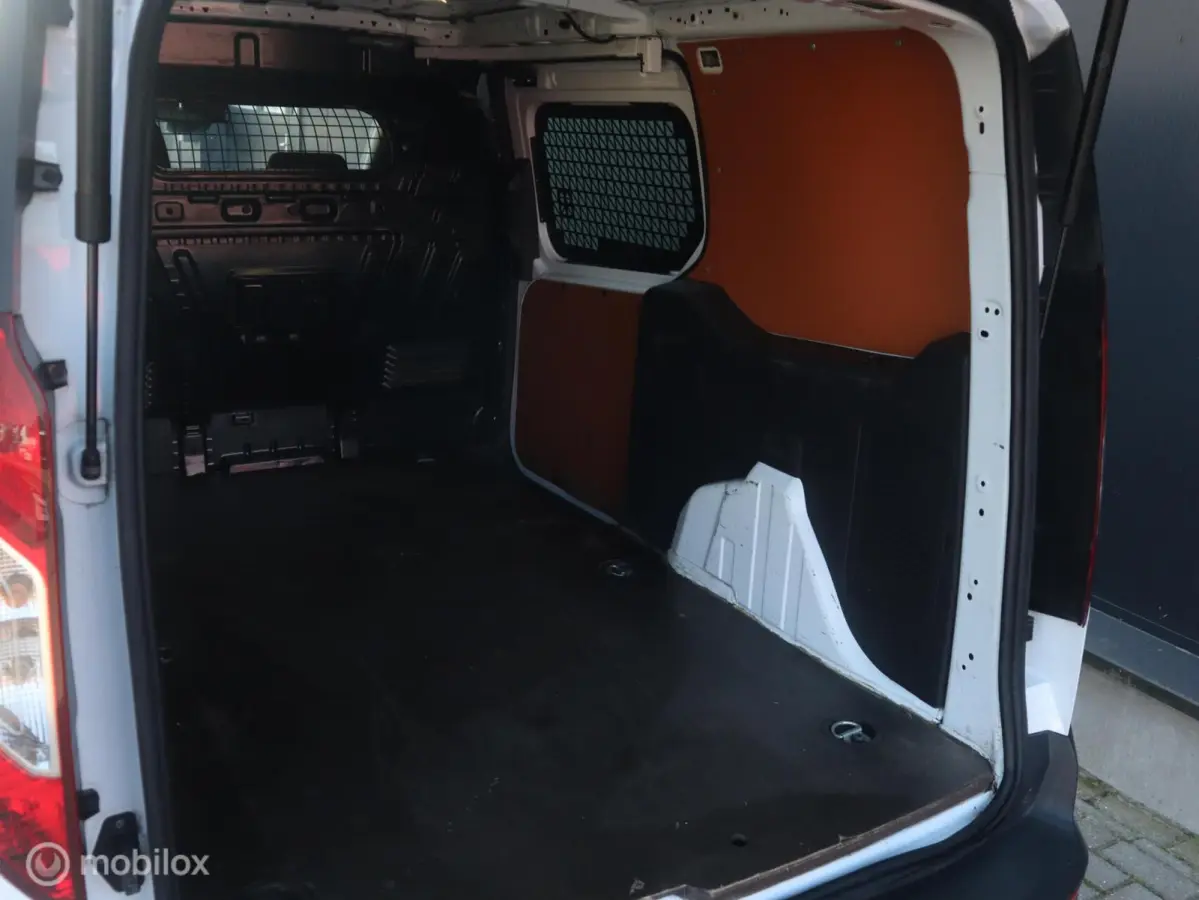 1.5 TDCI L2 H1 3 Zits|Schuifdeur|Navigatie|Camera|Trekhaak|Parkeersensoren|Side Bar