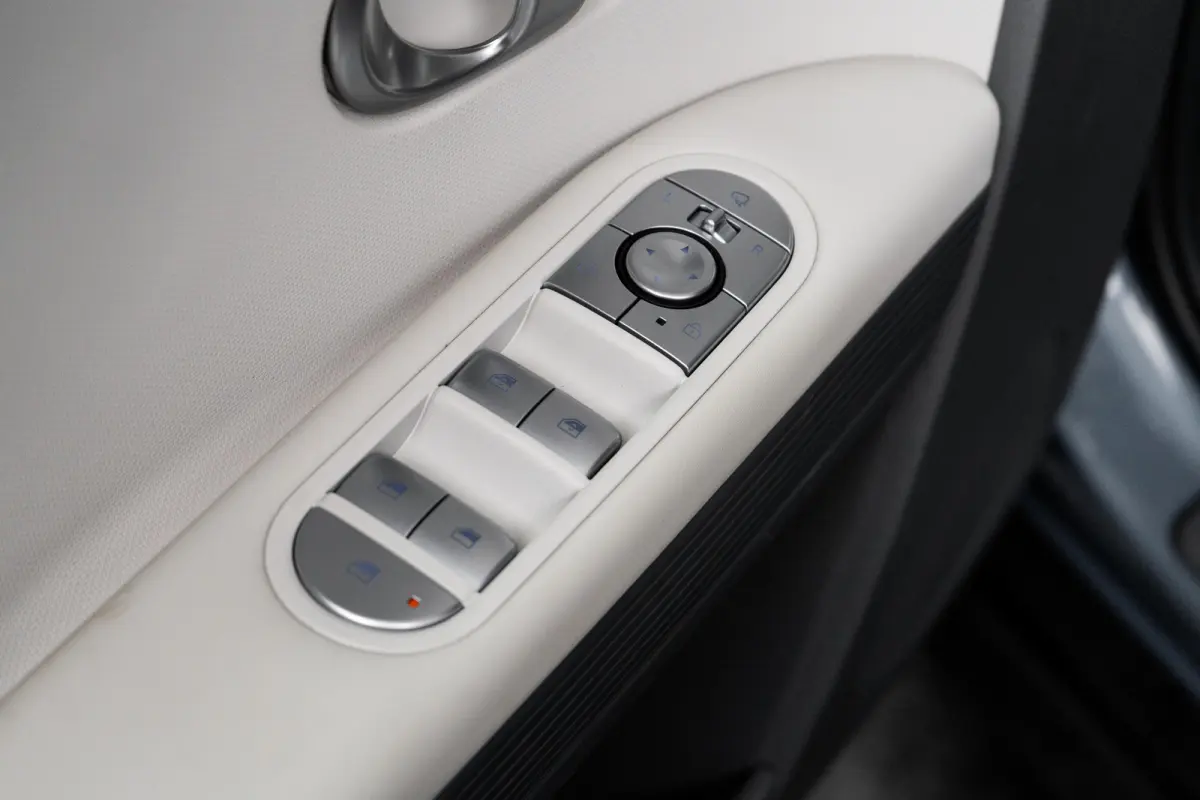 Connect 77.4 kWh 217pk | Warmtepomp | Batterijverwarming | Elektrische stoelen | Camera | Carplay | Adaptive cruise controle | Dodehoek detectie | Elektrische achterklep | Stoelverwarming