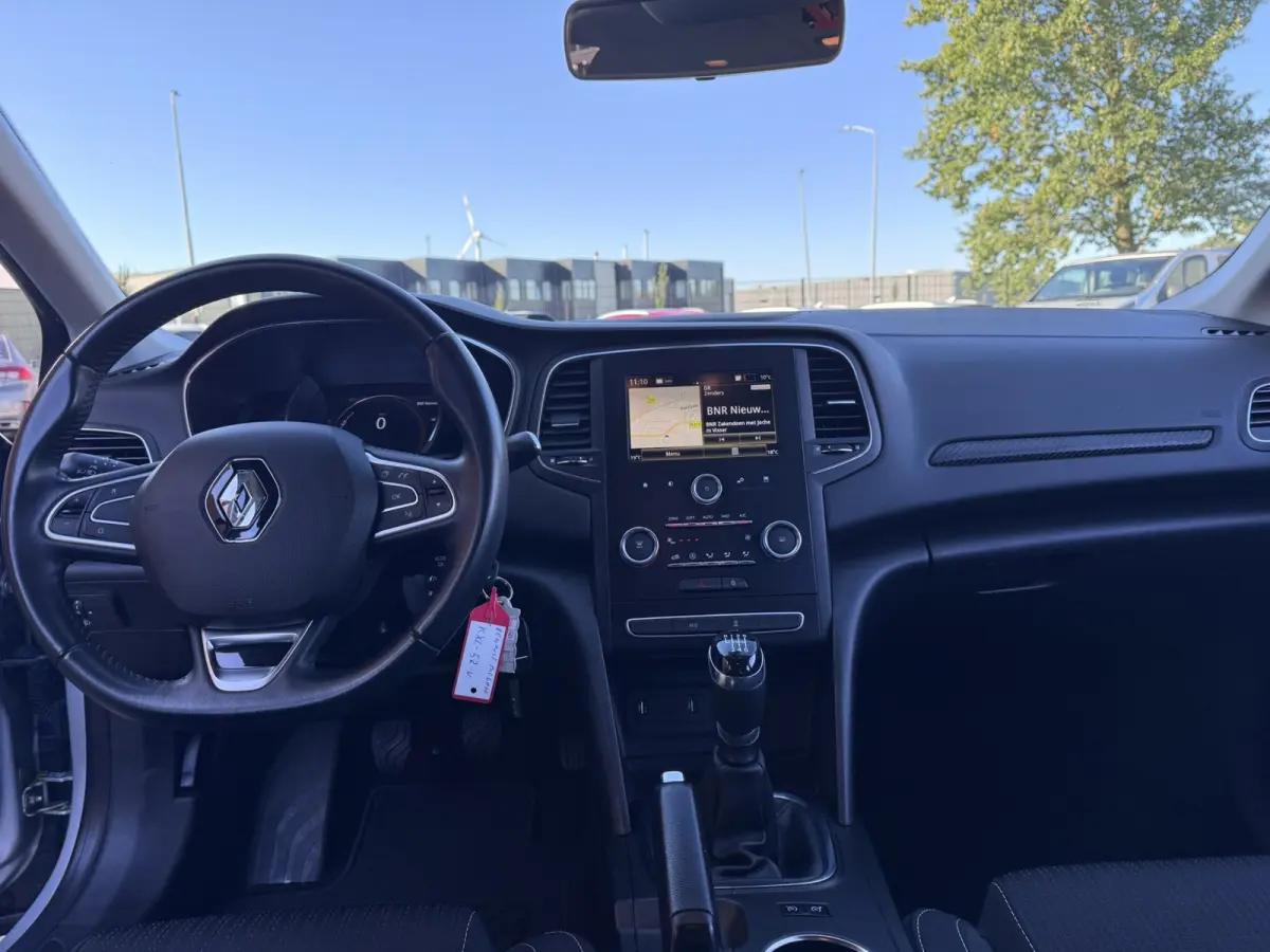1.5 Blue dCi Limited, Euro 6, Marge, Apple Carplay