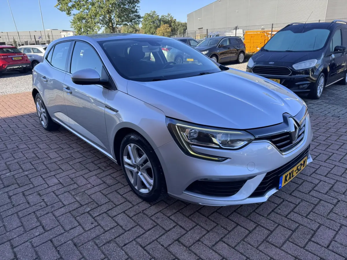 1.5 Blue dCi Limited, Euro 6, Marge, Apple Carplay
