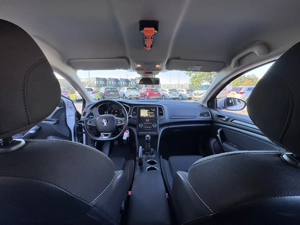 1.5 Blue dCi Limited, Euro 6, Marge, Apple Carplay