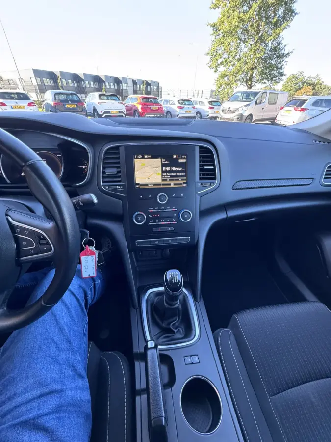1.5 Blue dCi Limited, Euro 6, Marge, Apple Carplay