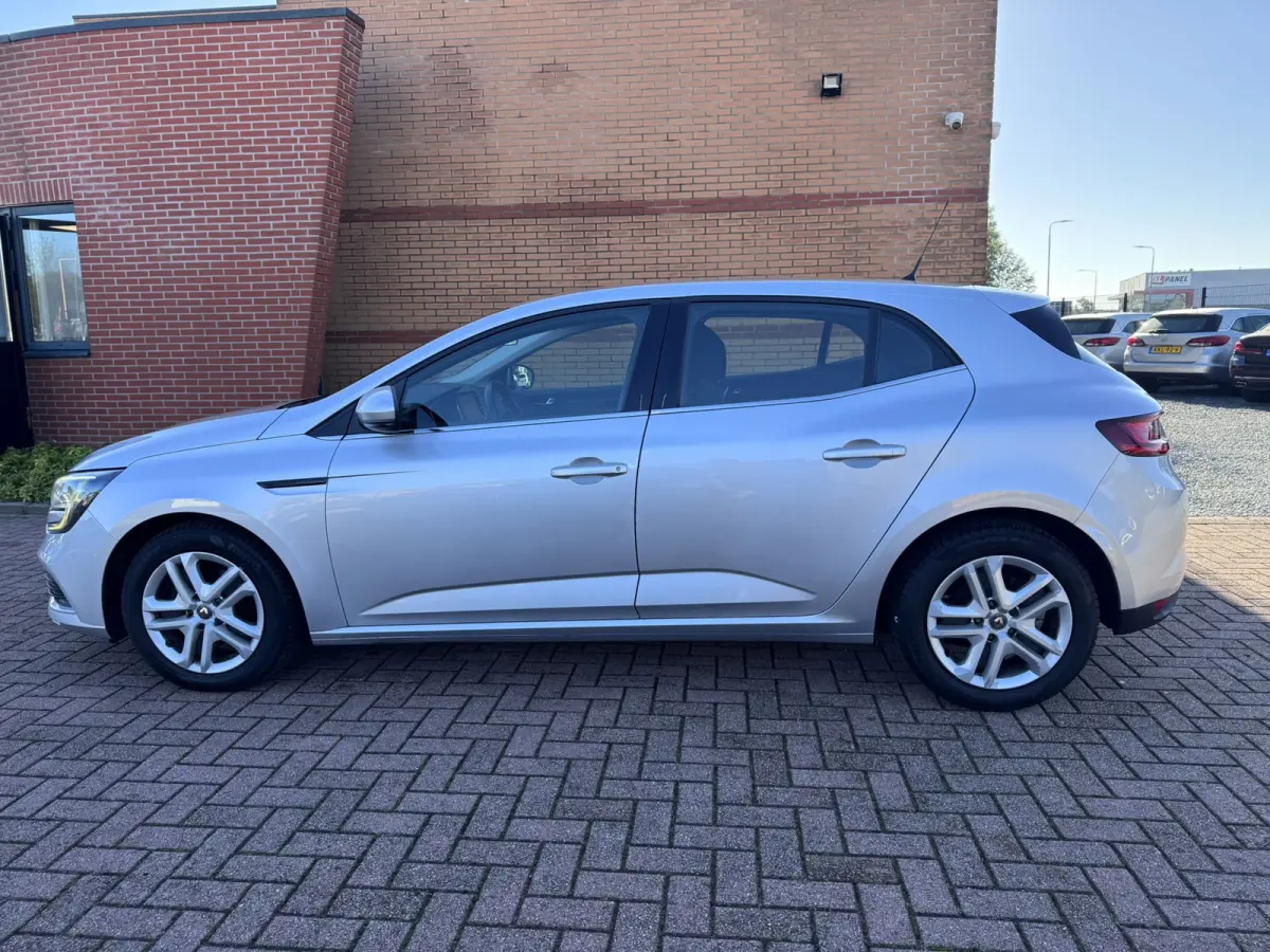 1.5 Blue dCi Limited, Euro 6, Marge, Apple Carplay
