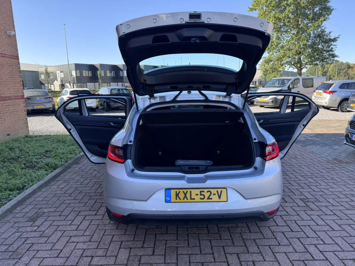 1.5 Blue dCi Limited, Euro 6, Marge, Apple Carplay