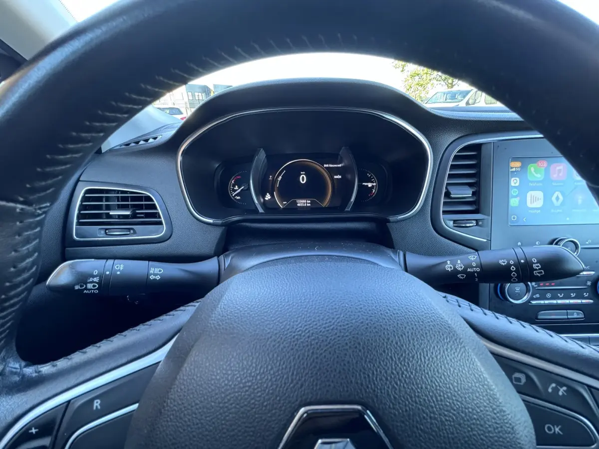 1.5 Blue dCi Limited, Euro 6, Marge, Apple Carplay