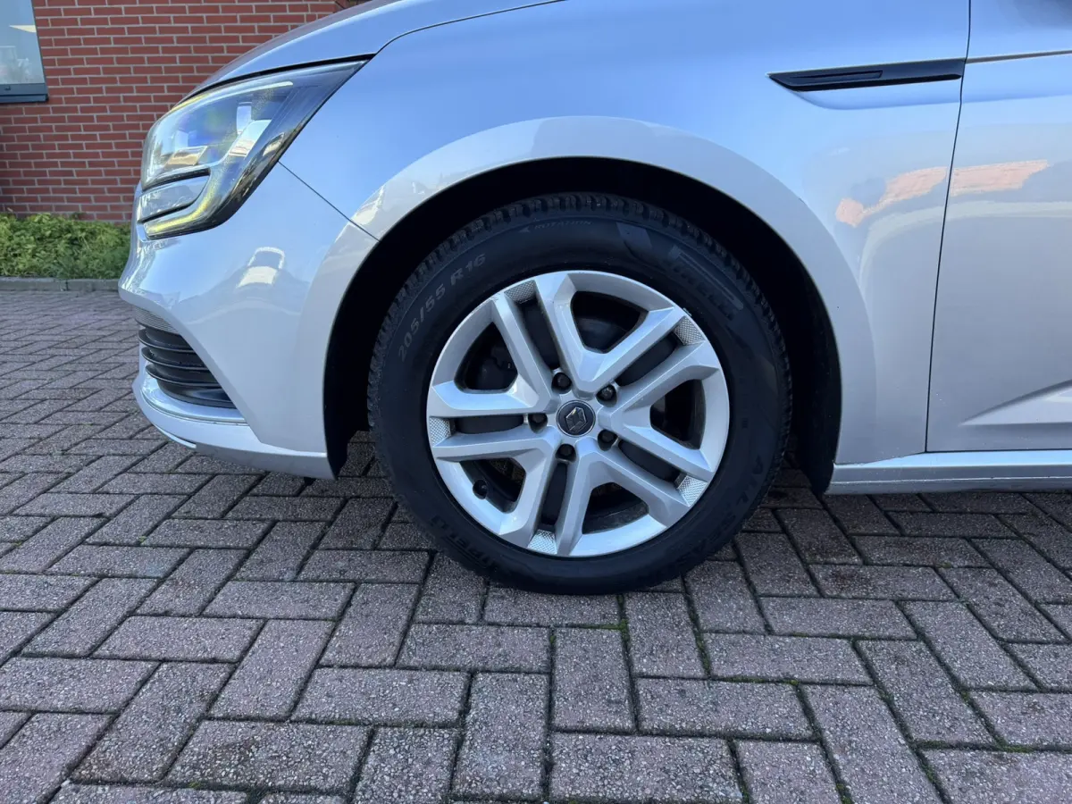 1.5 Blue dCi Limited, Euro 6, Marge, Apple Carplay