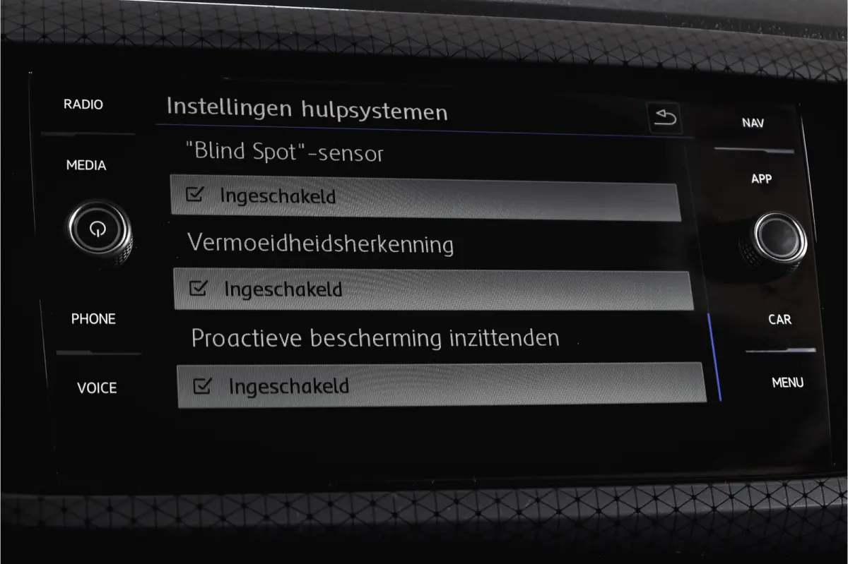 1.0 TSI 116 PK Style | Trekhaak | Dig. Cockpit | Adapt. Cruise | Stoelverw. | PDC | NAV | ECC | LM 17" |