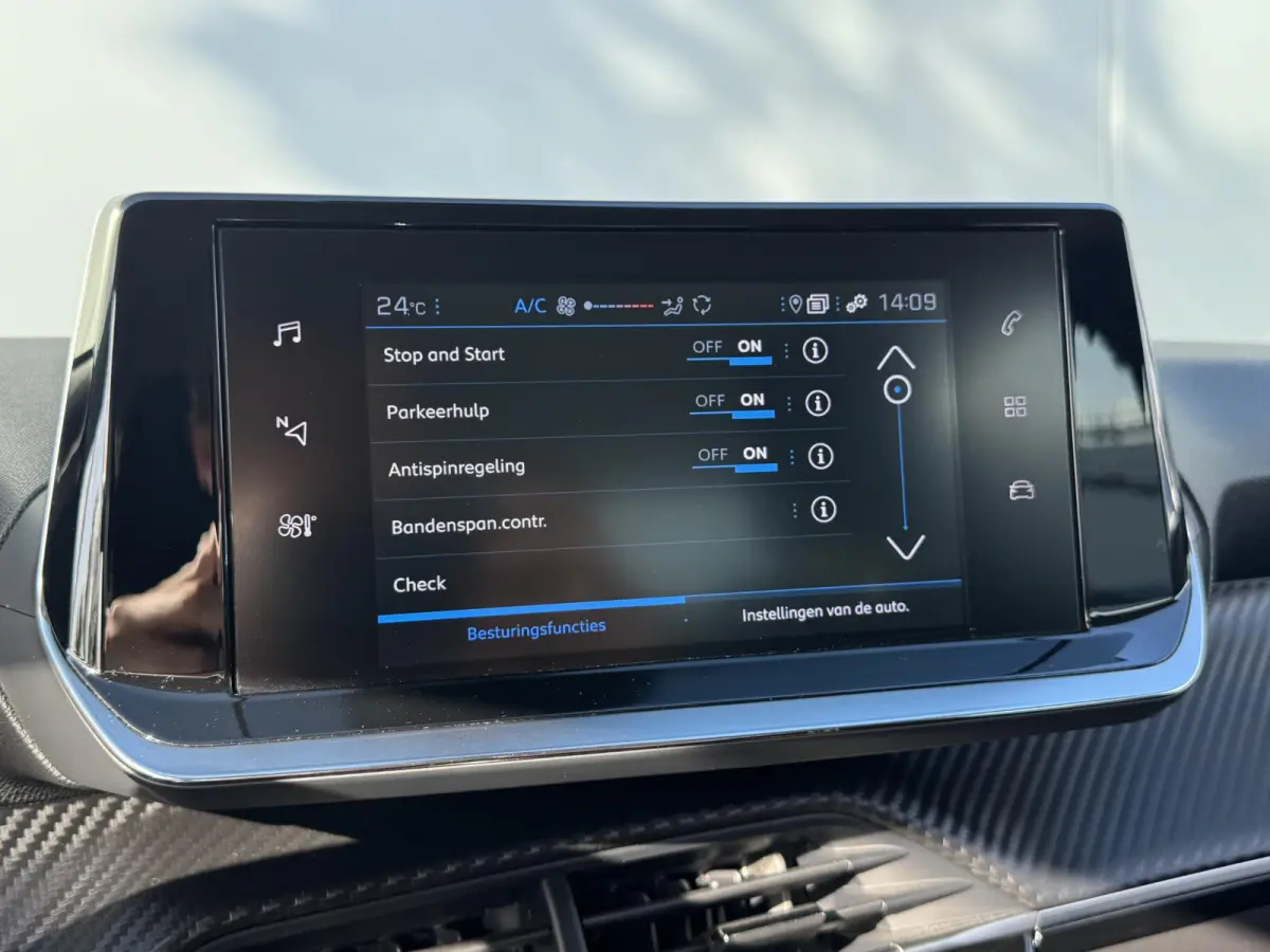 1.2 PureTech Active Pack | Automaat | Cruise Control | Parkeerhulp | Apple Carplay/Android Auto