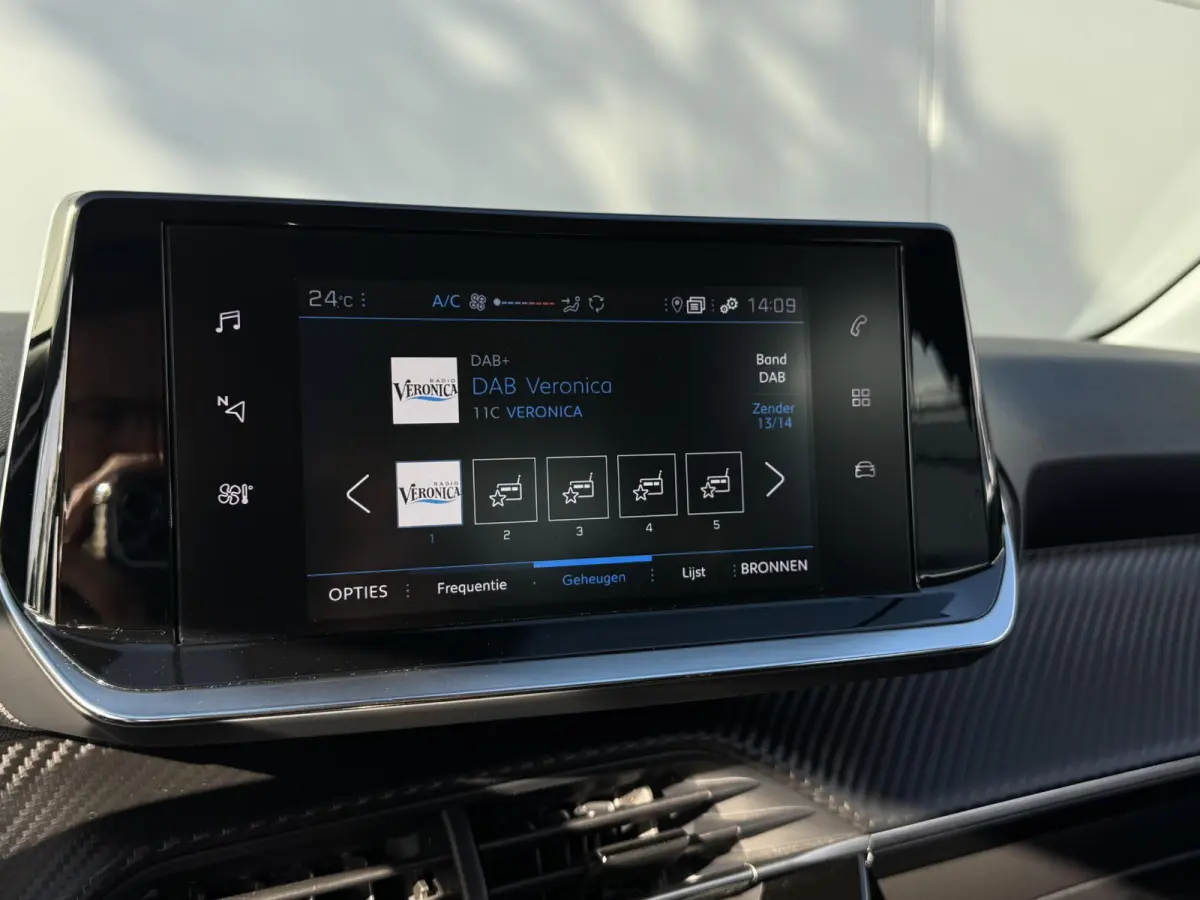 1.2 PureTech Active Pack | Automaat | Cruise Control | Parkeerhulp | Apple Carplay/Android Auto