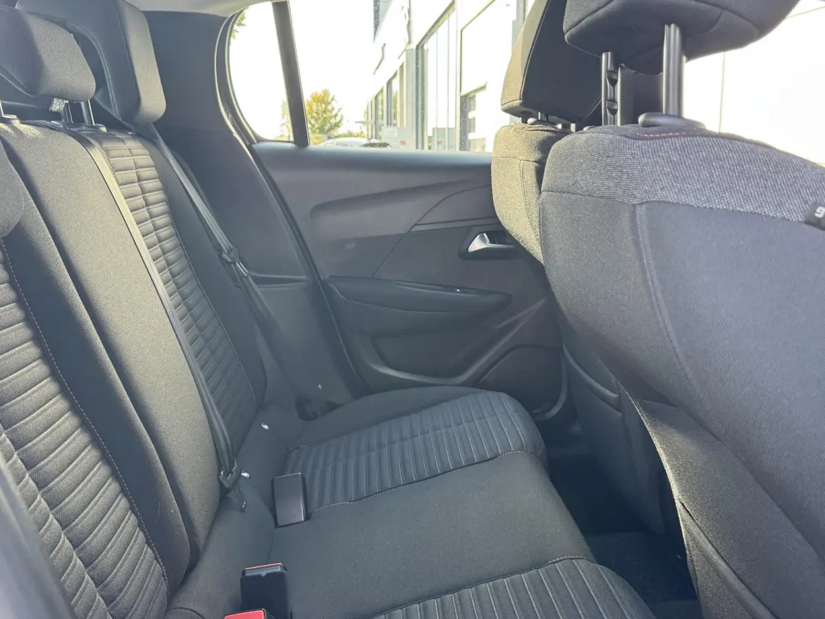 1.2 PureTech Active Pack | Automaat | Cruise Control | Parkeerhulp | Apple Carplay/Android Auto