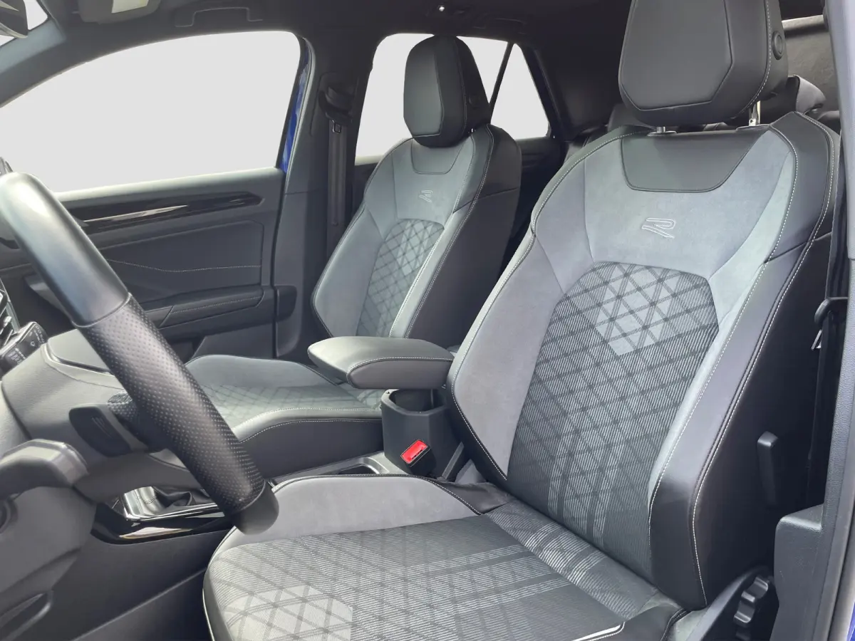 1.5 TSI R-Line | Pano | Trekhaak| IQ.Light | Adap. Cruise | Stoelverwarming