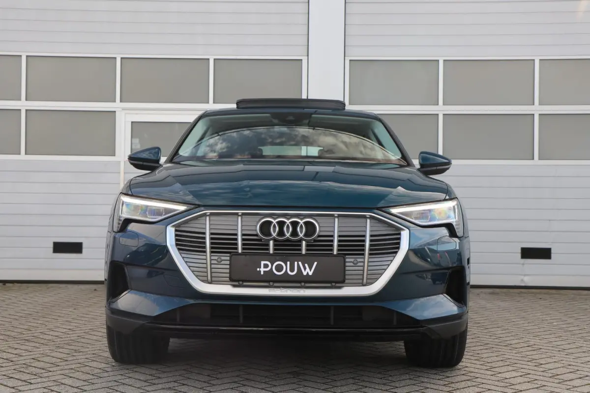 55 408pk quattro edition 95 kWh | Panoramadak | Trekhaak | Achteruitrijcamera | Stoelverwarming