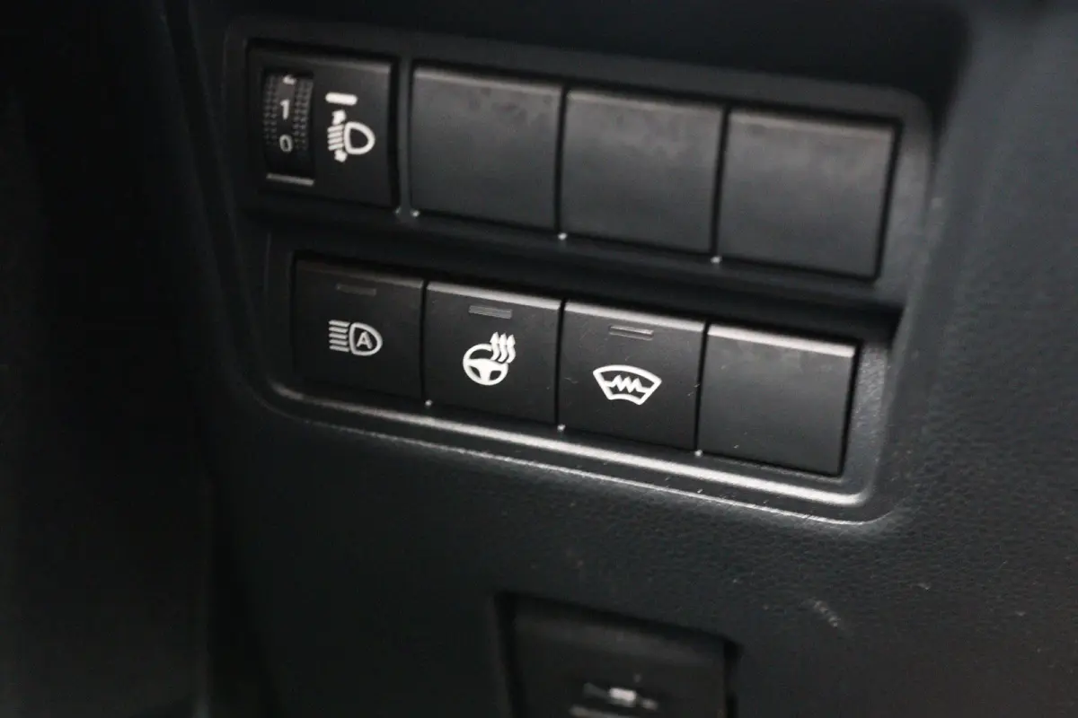 1.5 Hybrid 115 Dynamic | 1e Eigenaar! | LED | Stoel/Stuurverwarming | Clima | Camera | Cruise Adaptive | Parkeersensoren V+A | BLIS | Lichtmetalen Velgen