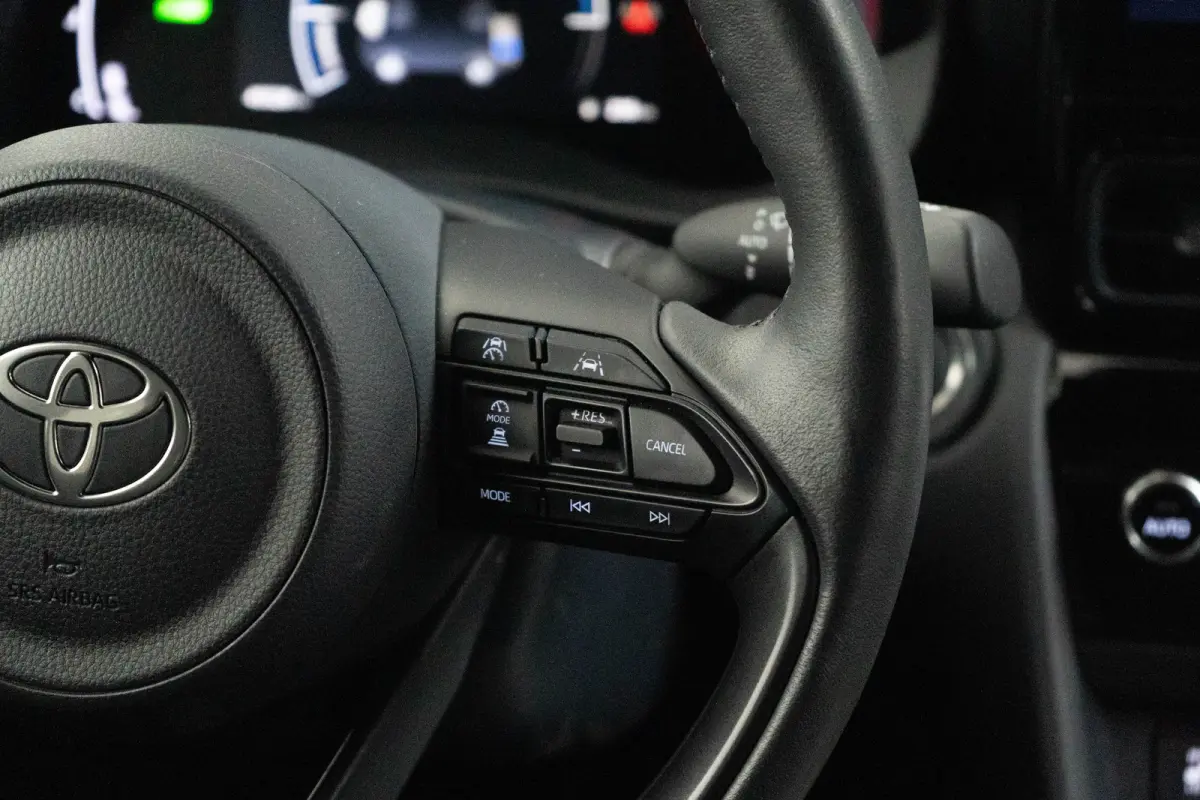 1.5 Hybrid 115 Dynamic | 1e Eigenaar! | LED | Stoel/Stuurverwarming | Clima | Camera | Cruise Adaptive | Parkeersensoren V+A | BLIS | Lichtmetalen Velgen