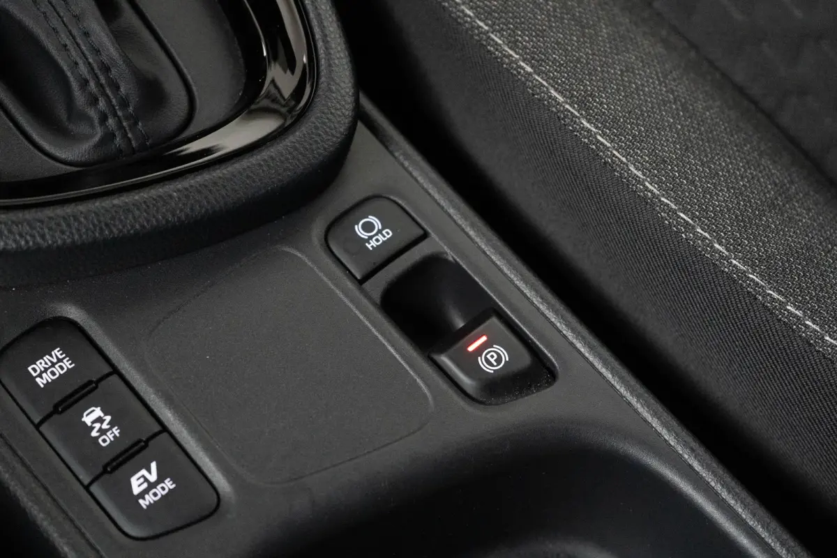 1.5 Hybrid 115 Dynamic | 1e Eigenaar! | LED | Stoel/Stuurverwarming | Clima | Camera | Cruise Adaptive | Parkeersensoren V+A | BLIS | Lichtmetalen Velgen