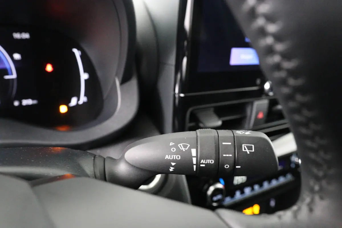 1.5 Hybrid 115 Dynamic | 1e Eigenaar! | LED | Stoel/Stuurverwarming | Clima | Camera | Cruise Adaptive | Parkeersensoren V+A | BLIS | Lichtmetalen Velgen