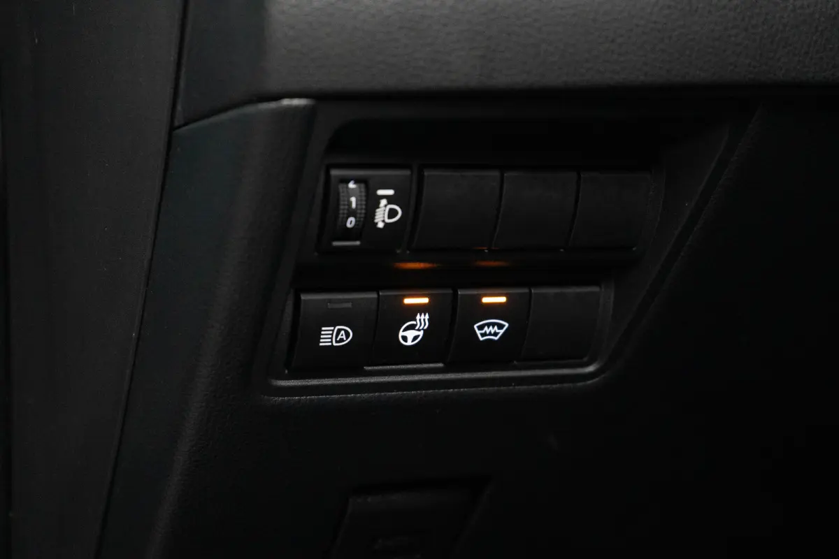 1.5 Hybrid 115 Dynamic | 1e Eigenaar! | LED | Stoel/Stuurverwarming | Clima | Camera | Cruise Adaptive | Parkeersensoren V+A | BLIS | Lichtmetalen Velgen