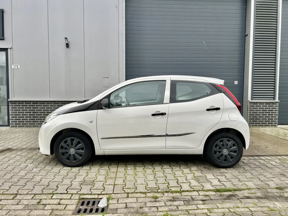 1.0 VVT-i X-JOY NAP 100% Dealer Onderhouden NL