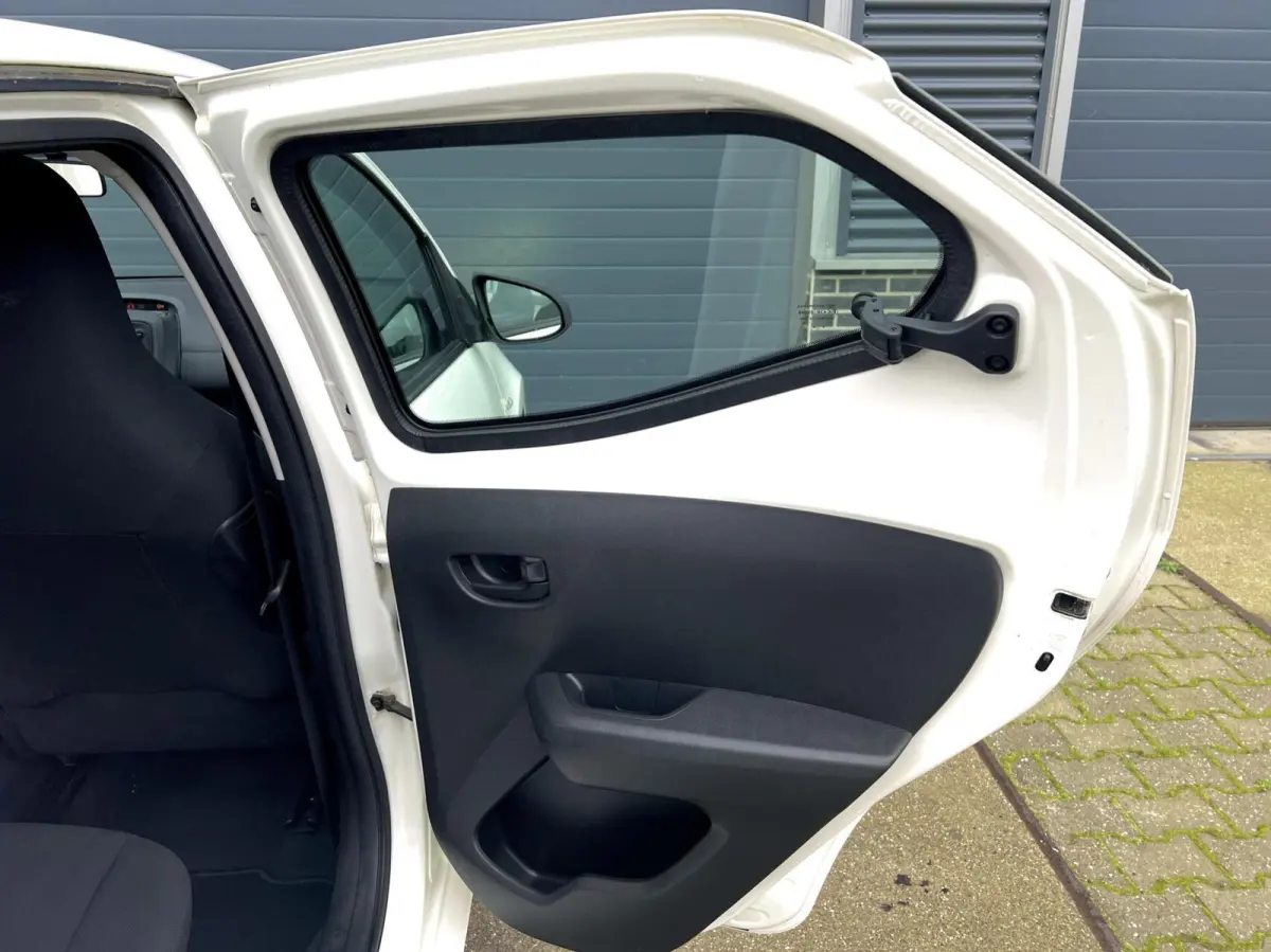 1.0 VVT-i X-JOY NAP 100% Dealer Onderhouden NL
