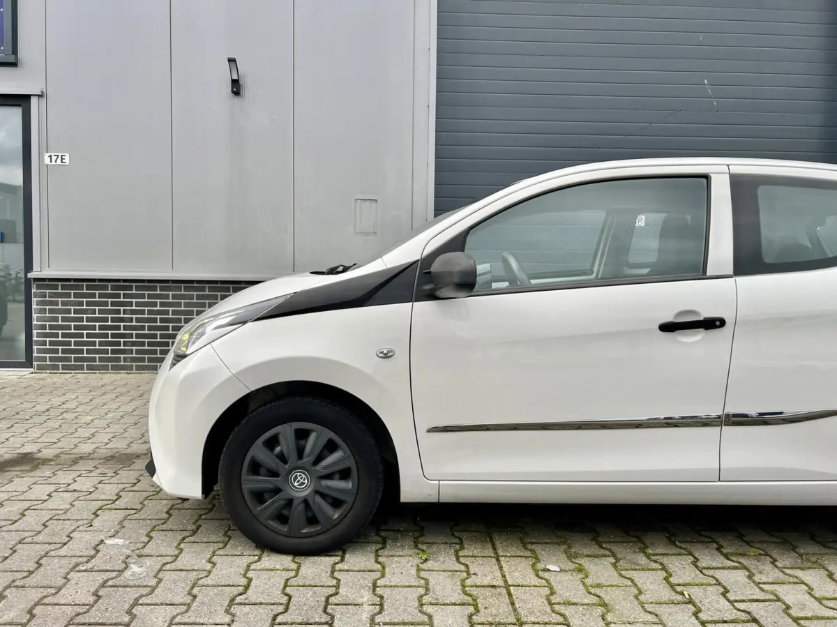 1.0 VVT-i X-JOY NAP 100% Dealer Onderhouden NL
