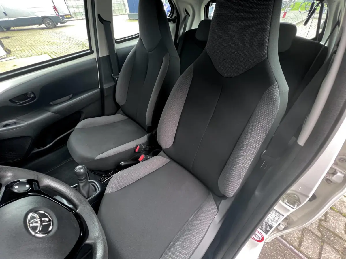 1.0 VVT-i X-JOY NAP 100% Dealer Onderhouden NL