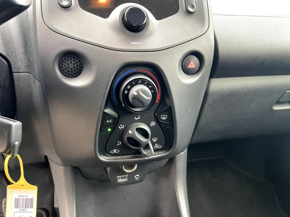 1.0 VVT-i X-JOY NAP 100% Dealer Onderhouden NL