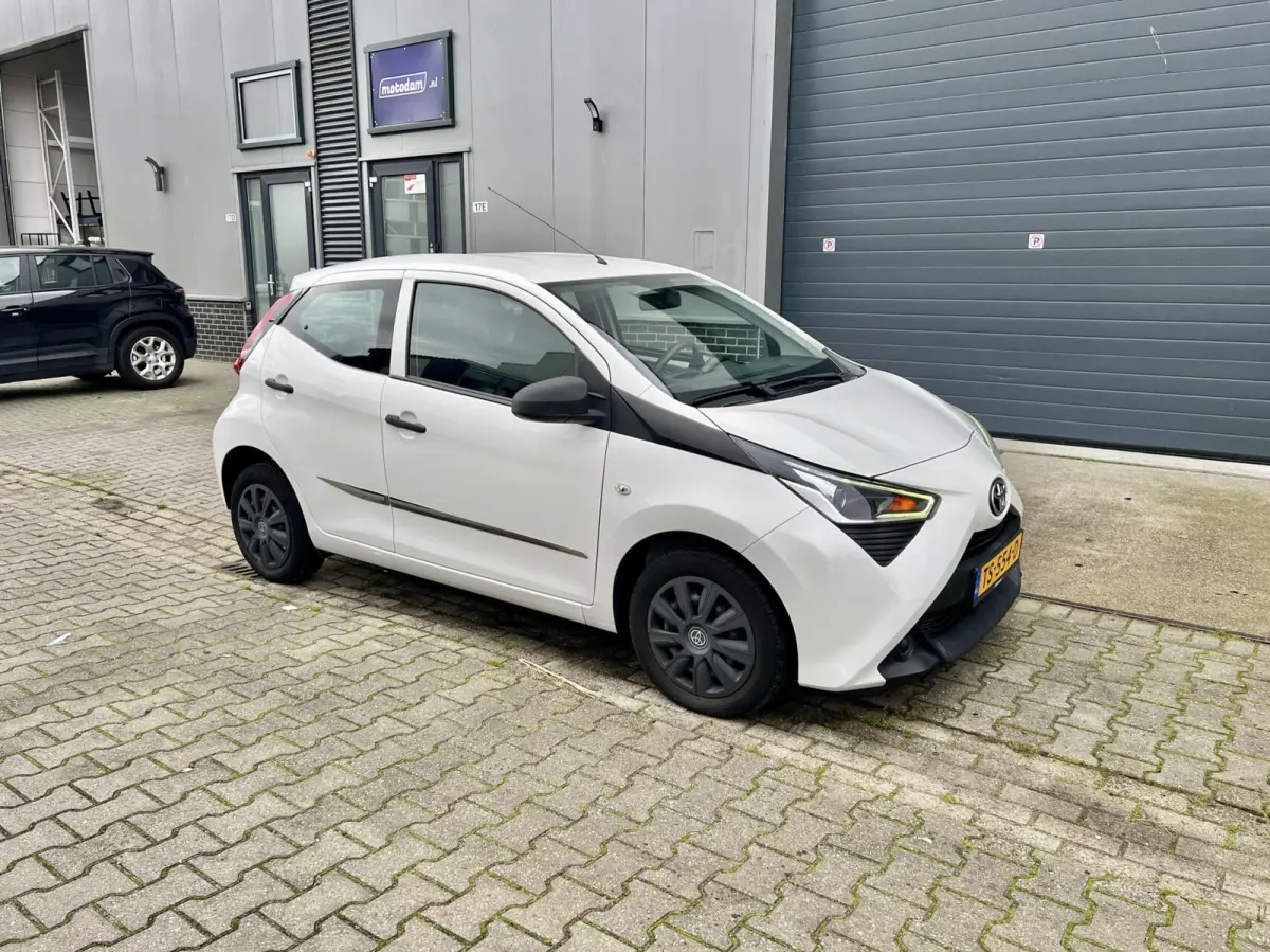 1.0 VVT-i X-JOY NAP 100% Dealer Onderhouden NL
