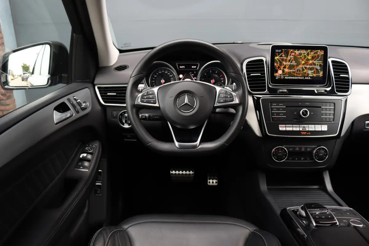 400 4MATIC AMG Line | Distronic+ | Luchtvering | Schuifdak | Trekhaak | Nappa-Leder | Surround Camera | Sfeerverlichting | Stoelverwarming | Dodehoekassistent |