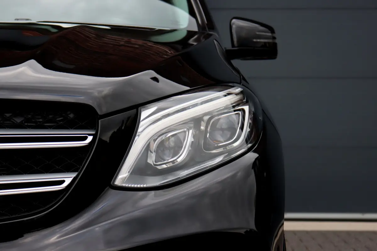 400 4MATIC AMG Line | Distronic+ | Luchtvering | Schuifdak | Trekhaak | Nappa-Leder | Surround Camera | Sfeerverlichting | Stoelverwarming | Dodehoekassistent |