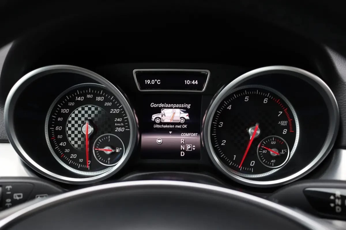 400 4MATIC AMG Line | Distronic+ | Luchtvering | Schuifdak | Trekhaak | Nappa-Leder | Surround Camera | Sfeerverlichting | Stoelverwarming | Dodehoekassistent |