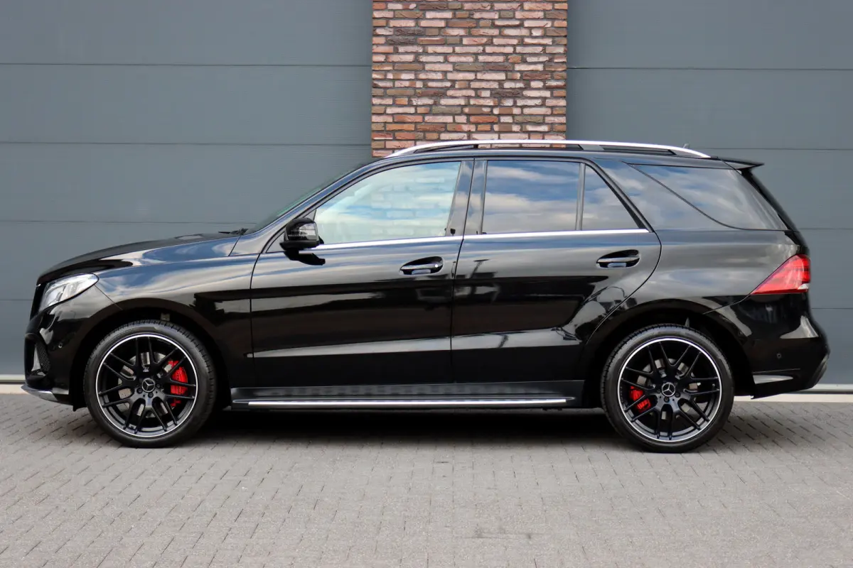 400 4MATIC AMG Line | Distronic+ | Luchtvering | Schuifdak | Trekhaak | Nappa-Leder | Surround Camera | Sfeerverlichting | Stoelverwarming | Dodehoekassistent |