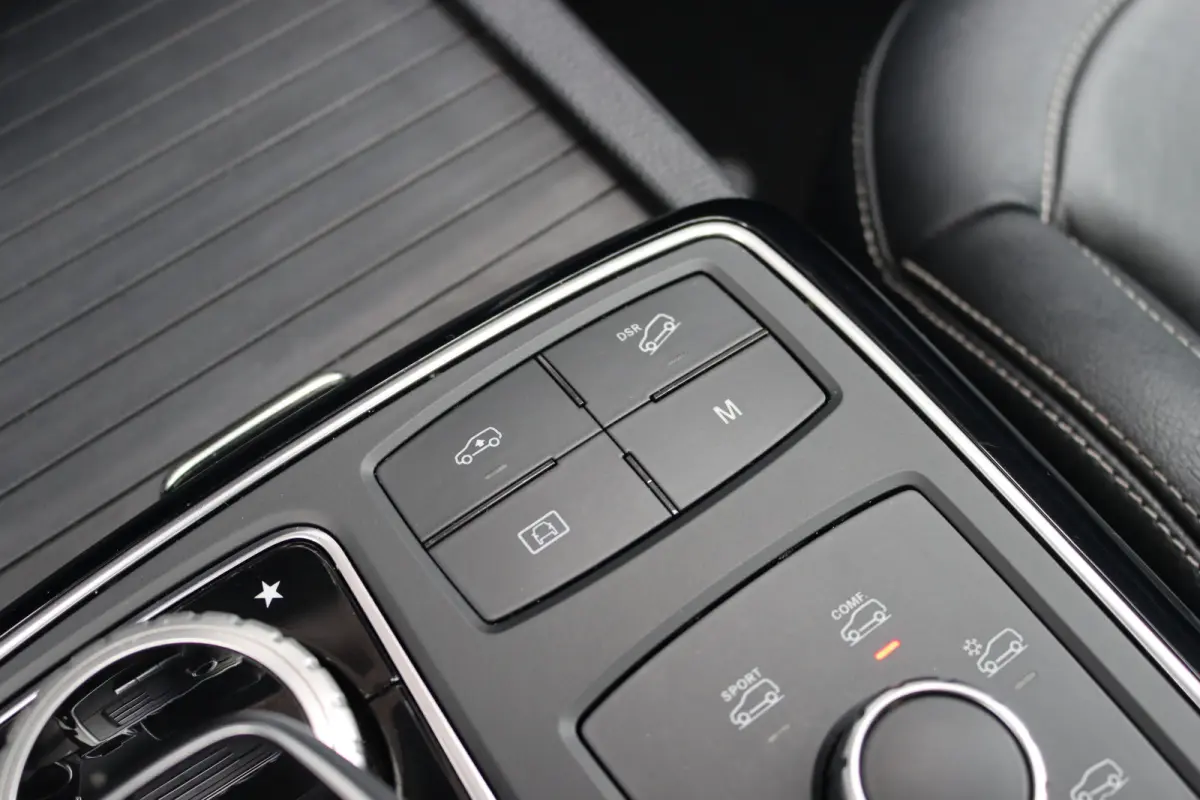 400 4MATIC AMG Line | Distronic+ | Luchtvering | Schuifdak | Trekhaak | Nappa-Leder | Surround Camera | Sfeerverlichting | Stoelverwarming | Dodehoekassistent |