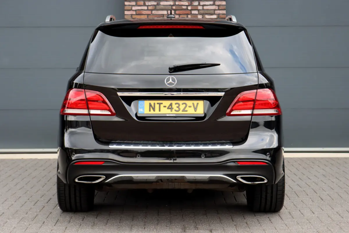 400 4MATIC AMG Line | Distronic+ | Luchtvering | Schuifdak | Trekhaak | Nappa-Leder | Surround Camera | Sfeerverlichting | Stoelverwarming | Dodehoekassistent |