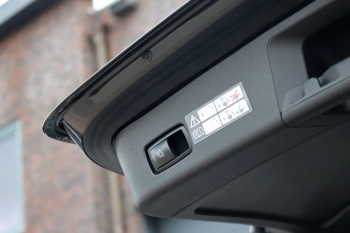 400 4MATIC AMG Line | Distronic+ | Luchtvering | Schuifdak | Trekhaak | Nappa-Leder | Surround Camera | Sfeerverlichting | Stoelverwarming | Dodehoekassistent |