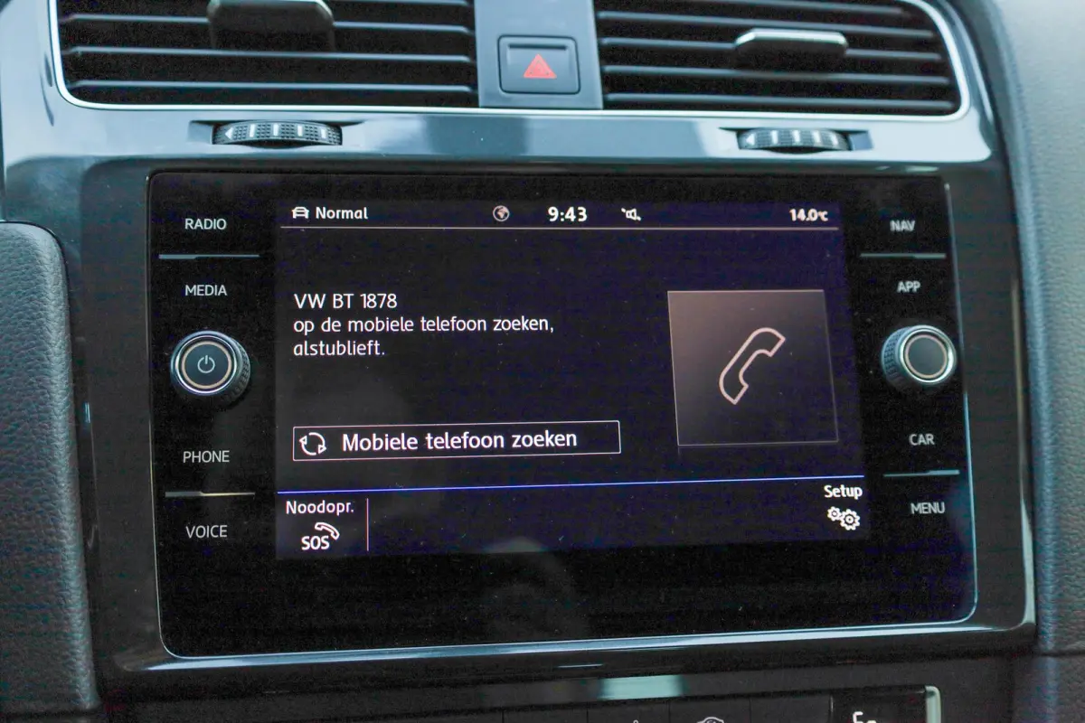 136pk E-DITION | Parkeersensoren | Adaptive Cruise | LM Velgen 16"