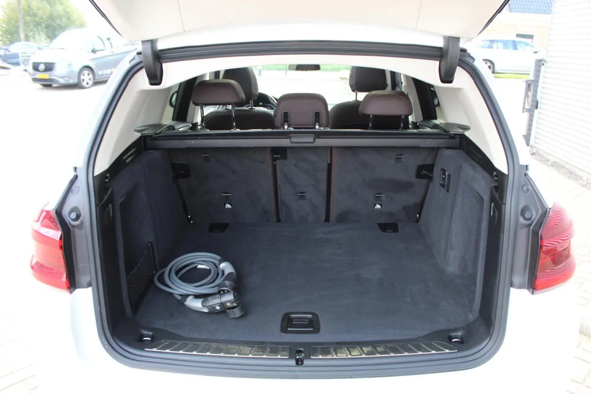 Executive 80 kWh Pano/Harman Kardon/Memory/Trekhaak