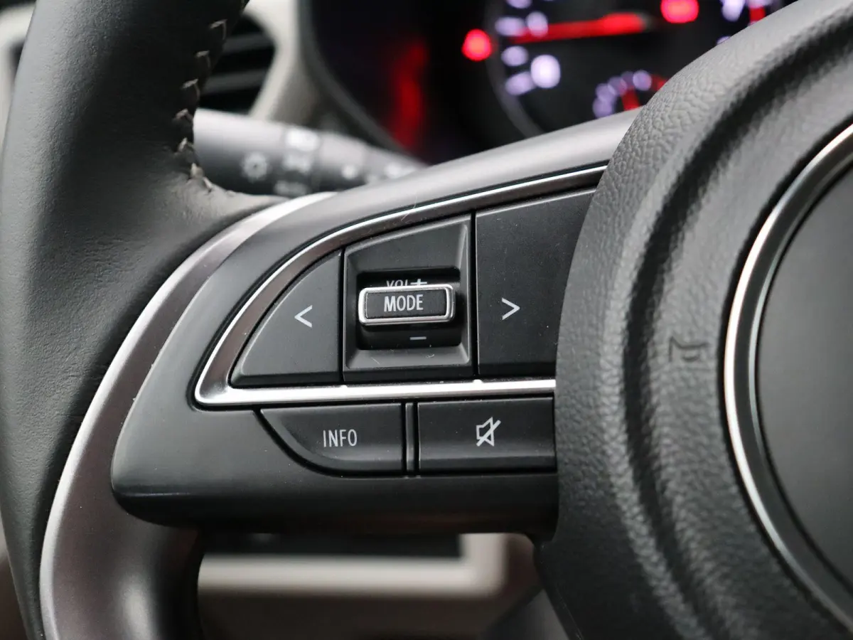 1.2 Comfort Smart Hybrid | Stoelverwarming | Achteruitrijcamera | Cruise Control Adaptief | Keyless Entry |