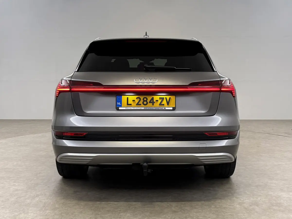 55 quattro Advanced edition 95 kWh | Snelladen | SOH 90% | Luchtvering | Virtual | Memory | Clima | Trekhaak | Keyless | LED