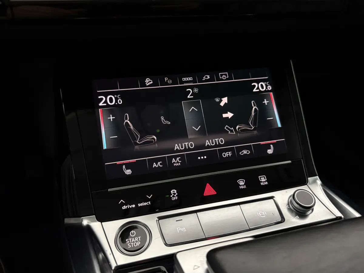 55 quattro Advanced edition 95 kWh | Snelladen | SOH 90% | Luchtvering | Virtual | Memory | Clima | Trekhaak | Keyless | LED
