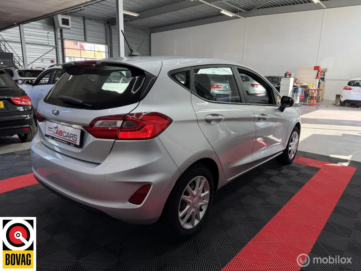 1.0 EcoBoost Connected met Distributieketting