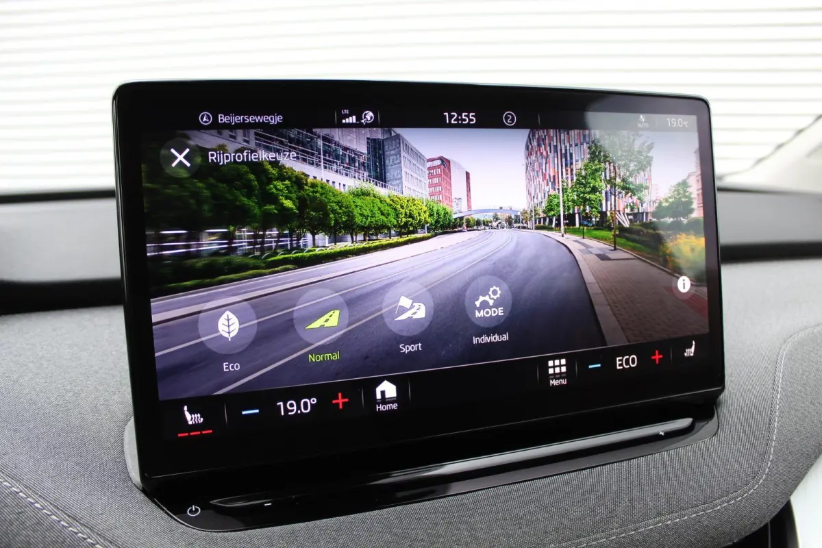 60/Camera/Carplay/Stuurverw/Stoelverw/20inch