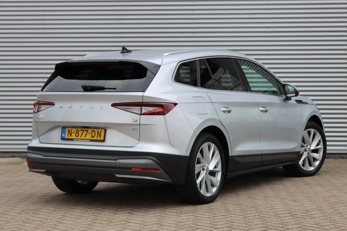 60/Camera/Carplay/Stuurverw/Stoelverw/20inch