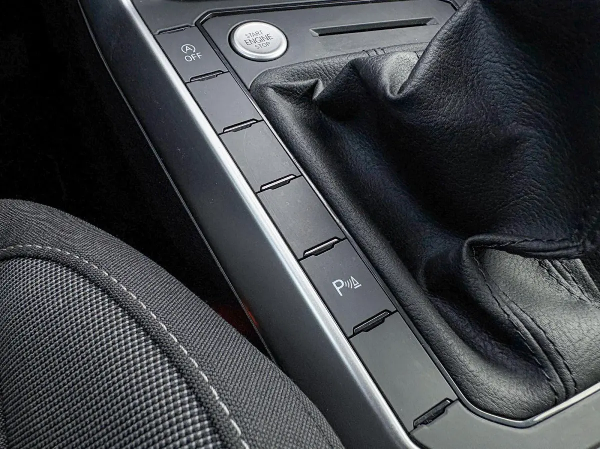 1.0 TSI 95pk Life Edition | Navigatie | Camera | Stoelverwarming