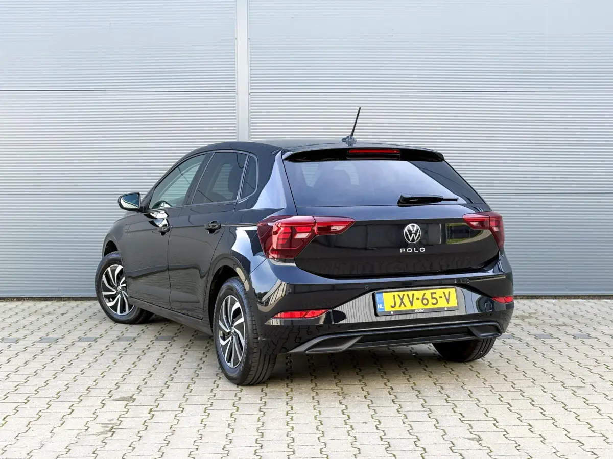 1.0 TSI 95pk Life Edition | Navigatie | Camera | Stoelverwarming
