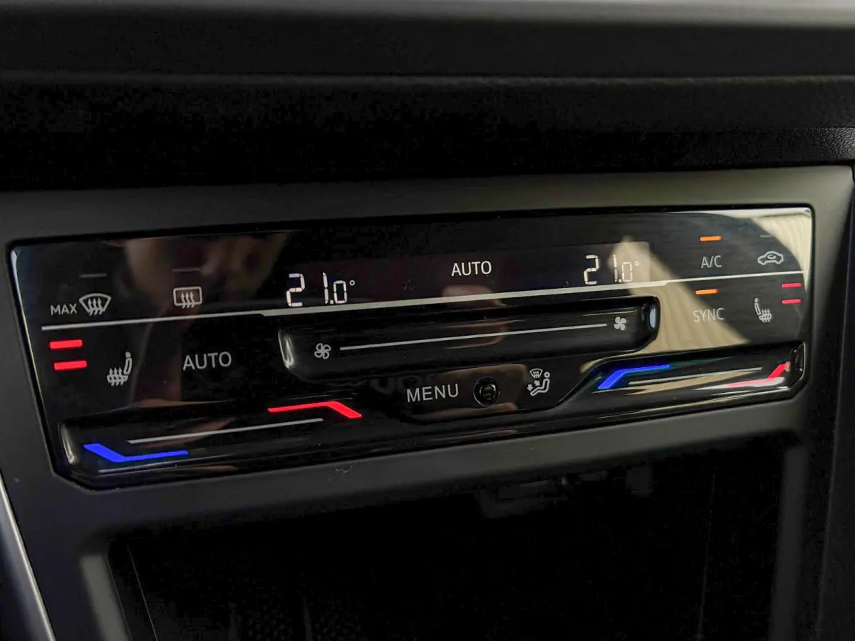 1.0 TSI 95pk Life Edition | Navigatie | Camera | Stoelverwarming