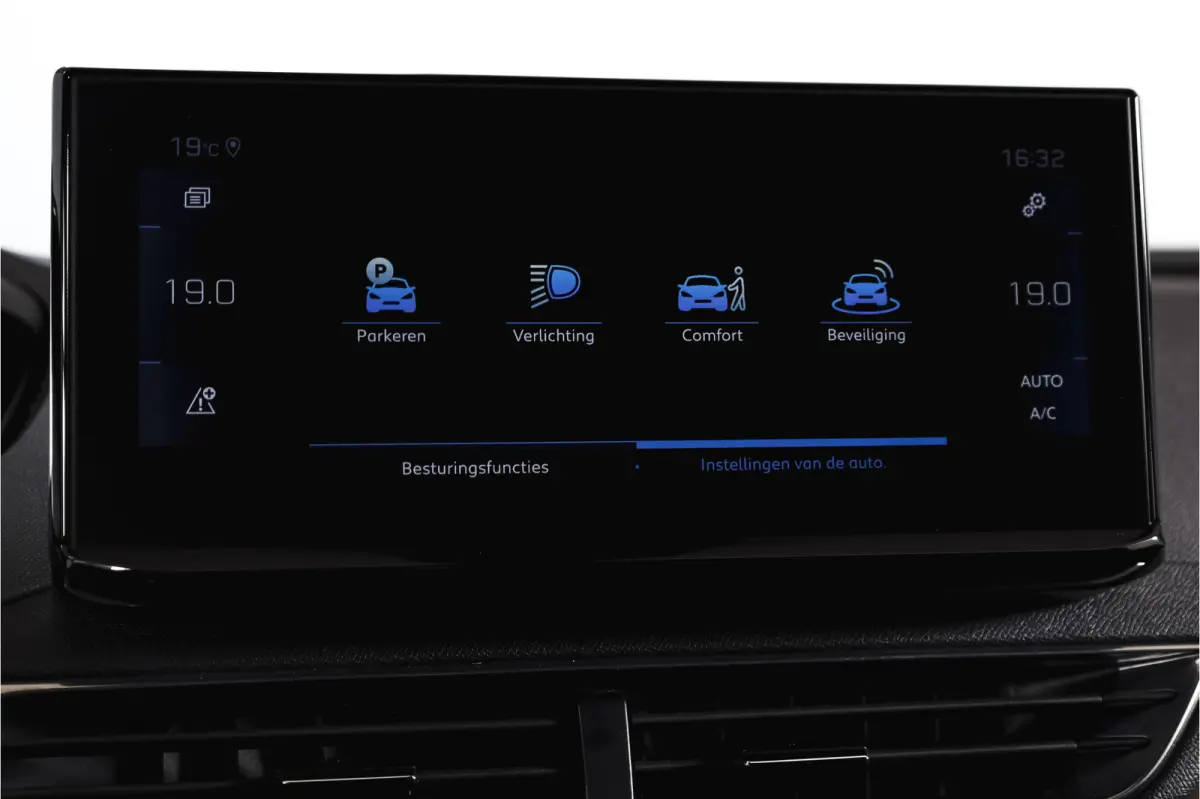 1.6 PureTech 180 PK GT - Automaat | Dig. Cockpit | Adapt. Cruise | Leder-+stoelverw. | Elek. stoelen | Camera | NAV | ECC | Elek. Klep | Afn. Trekhaak | LM 18" |