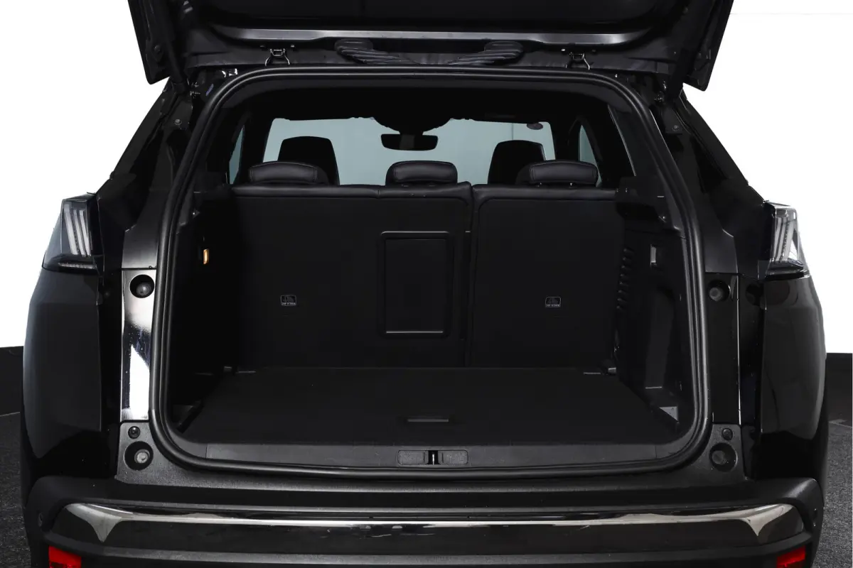1.6 PureTech 180 PK GT - Automaat | Dig. Cockpit | Adapt. Cruise | Leder-+stoelverw. | Elek. stoelen | Camera | NAV | ECC | Elek. Klep | Afn. Trekhaak | LM 18" |