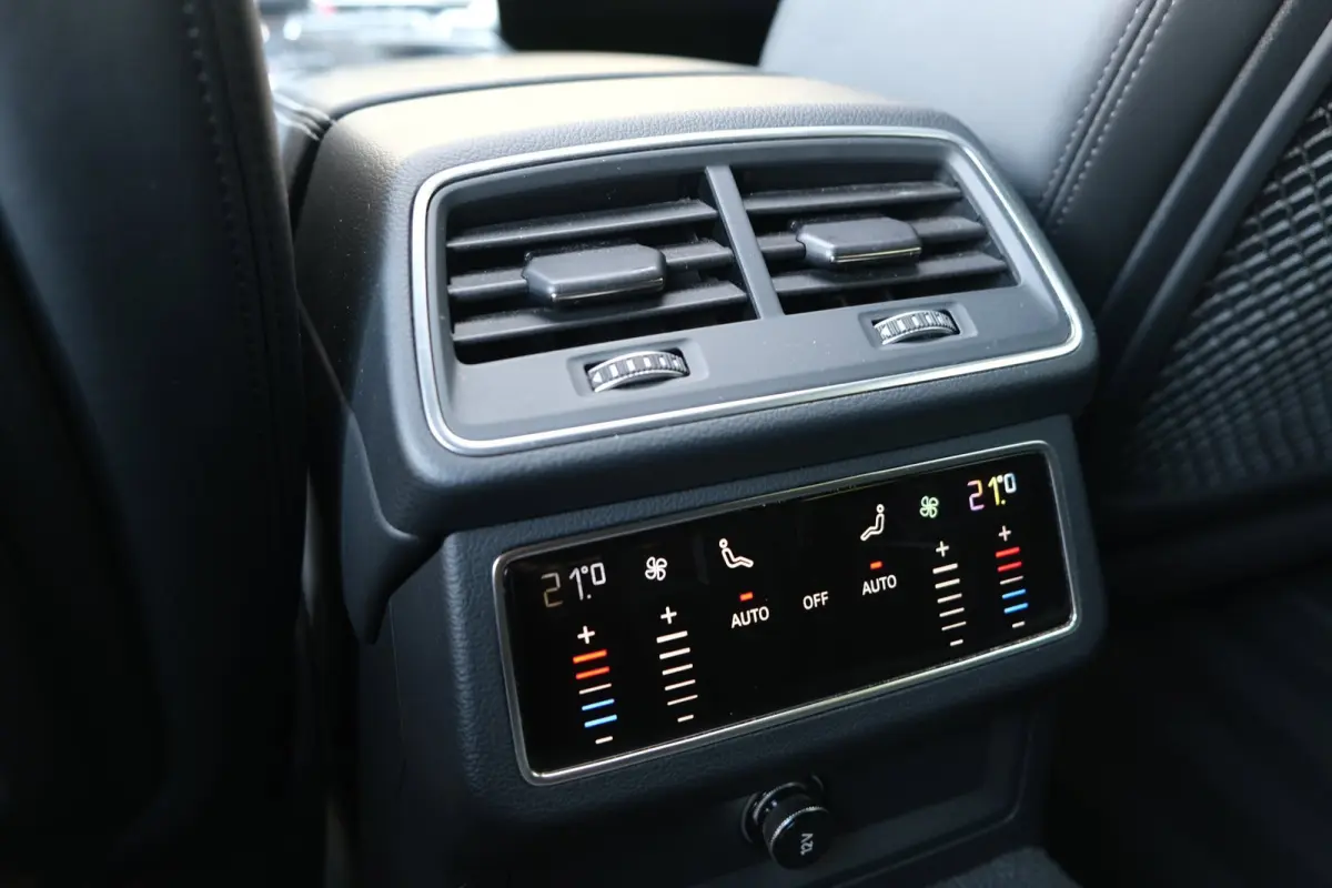 55 TFSI e quattro 2x S-line 367pk Pano Leder Trekhaak