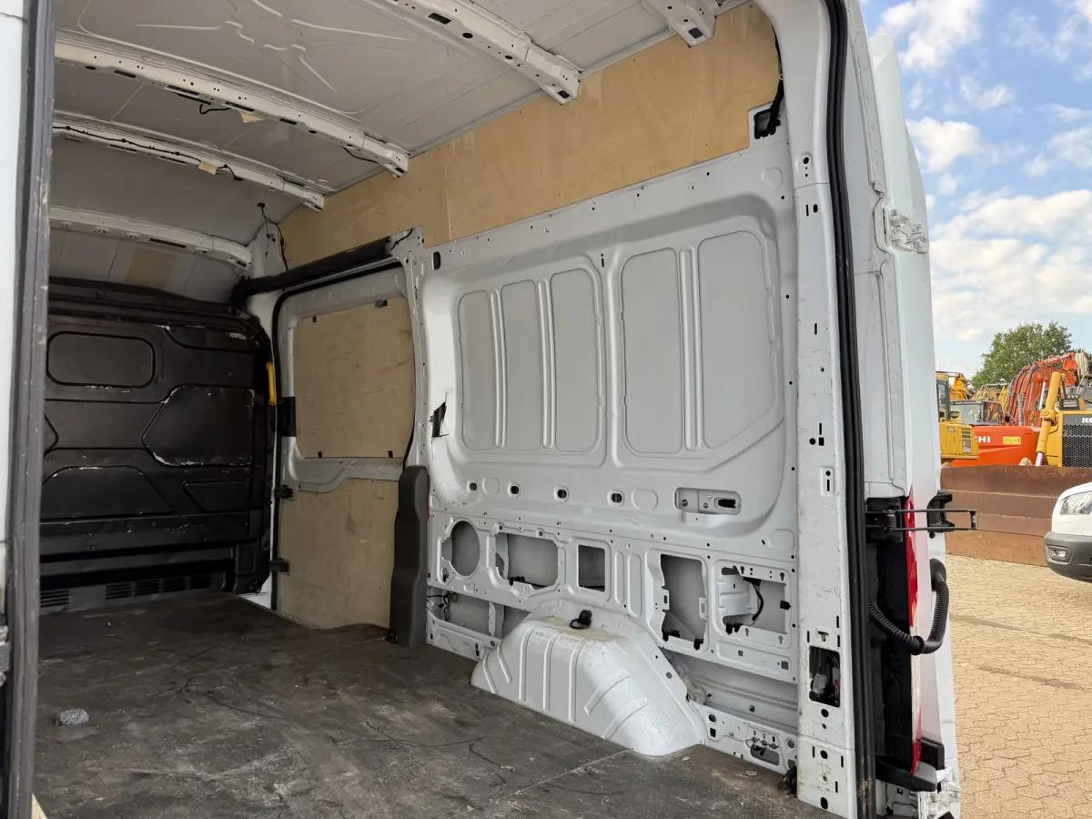 e-Transit 68kWh 184PK